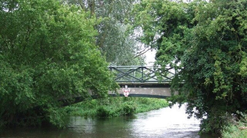 Homersfield Bridge in Suffolk is the oldest concrete bridge in Great Britain. It was built in 1870 and restored in 1995.