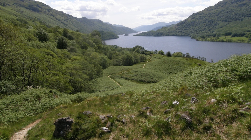 Discover the spectacular landscape of Scotland’s western highlands on the West Highland Way. Towering mountains, tranquil lochs and rushing rivers combine to reward you with a unique and ever changing landscape as you journey 96 miles from Milngavie (Glasgow) to Fort William
