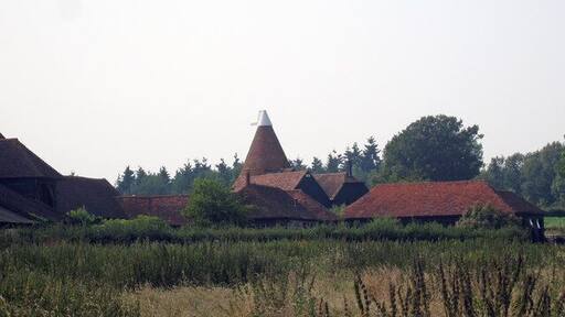 The Oast, Charcott Farm, Charcott, Kent Single round kiln oast house.