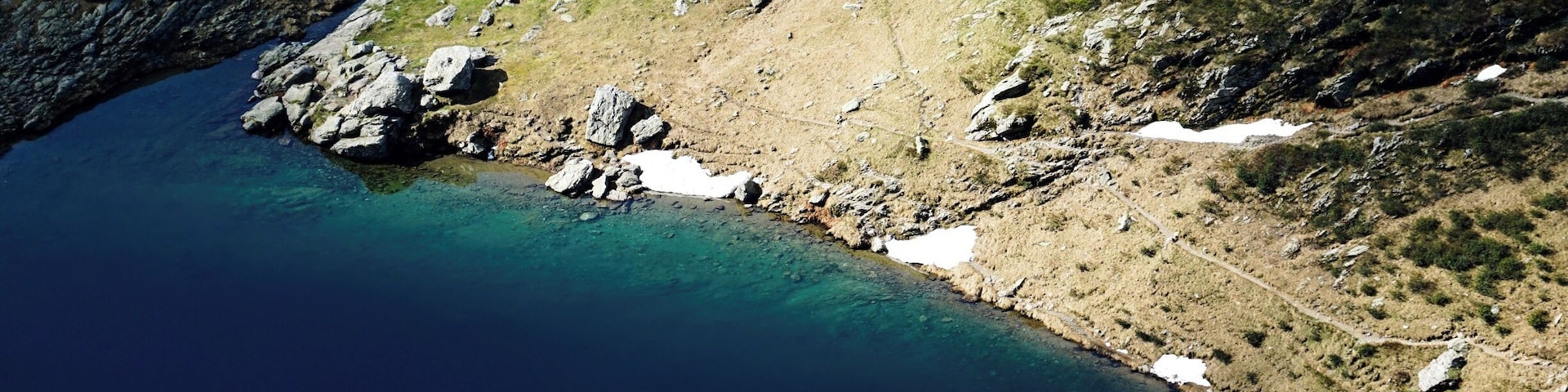 Small lake in the French Alps, with a view on Mt Blanc.
#BVStrove