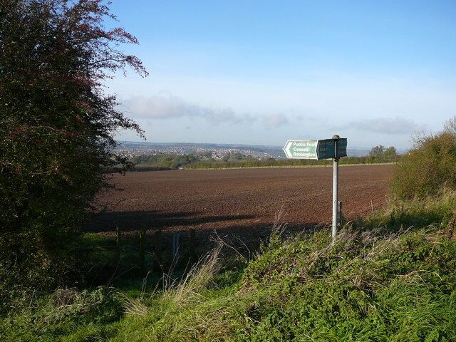 Footpath junction above Babbington.