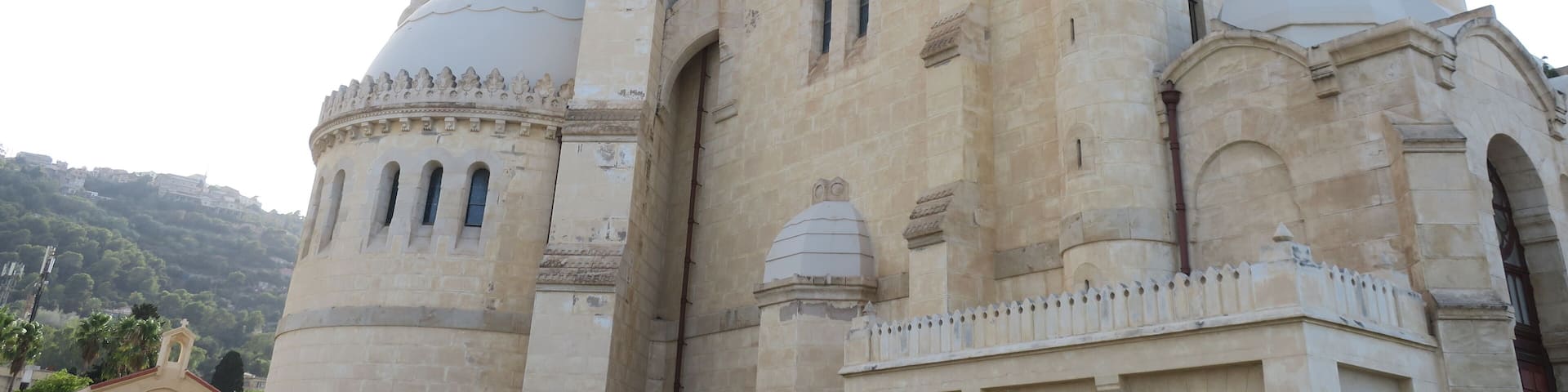 NOTRE DAME D'AFRIQUE