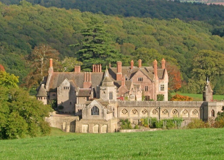View north-east from the public footpath at the head of the valley. A building of many parts, which has been developed from the original Knights Templar preceptory which was here in 1189. The cloister on the right leads from the formal gardens to the mainly 14th century chapel of St John of Jerusalem on this side of the building at the centre of the picture. The main part of the huge manor house behind is 16th century. We visited the building many years ago when it was open to the public, but it is now a private residence owned by TV, mobile phone and telecommunications entrepreneur Martin Dawes. http://en.wikipedia.org/wiki/Dinmore_Manor