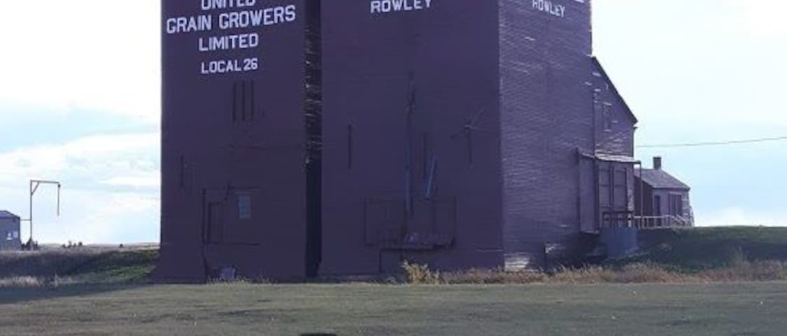 Alberta town frozen in time...step back 100 years!