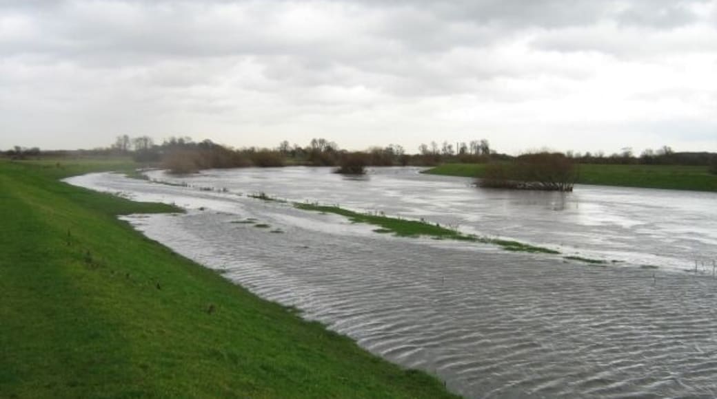 Bend around Gardener's Grounds, Rawcliffe, East Riding of Yorkshire, England. River Aire in full flood meandering it's way towards the Ouse takes a 90 degree turn towards Rawcliffe and around Gardener's Grounds on the left.