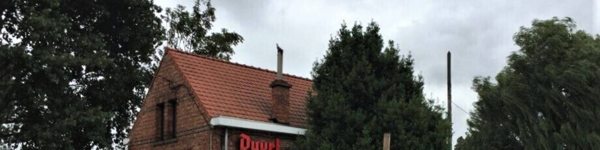 Nice welcome, service and appreciation. #LikeALocal! Cheers! Anneke & Nelis! Read more here http://beereurope.blogspot.com/2018/07/antwerp-friday-2262018-part-1.html