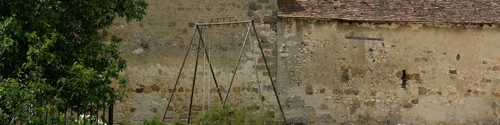Église Saint-Georges de Lizines en Seine-et-Marne vue depuis la rue des Vignes.