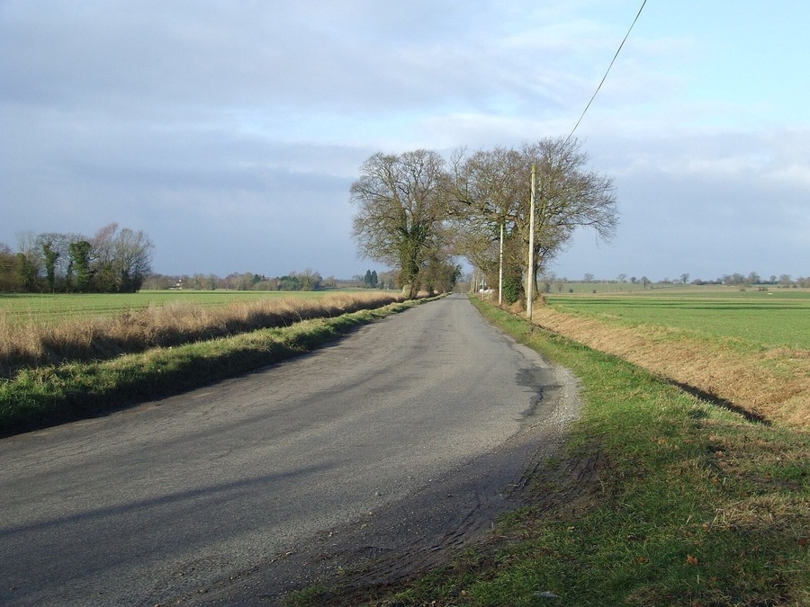 Straight Road Looking west along a minor road near to North Lopham, Norfolk.