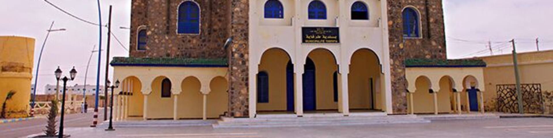 We went to Tarfaye because I am a fan of Town Hall. Tarfaya is not a common destination for tourists in Morocco. But if you are travelling south in Africa and are crossing the border to West Sahara, this is a natural stopping point. The British occupied Tarfaya in 1882. The area was then occupied by the Spanish in 1912 and became part of Spanish Sahara. In 1958 the area was again part of Tarfaya and included into Morocco. Read more at: http://www.travelwithallsenses.com/tarfaya-goal-desert-expedition/