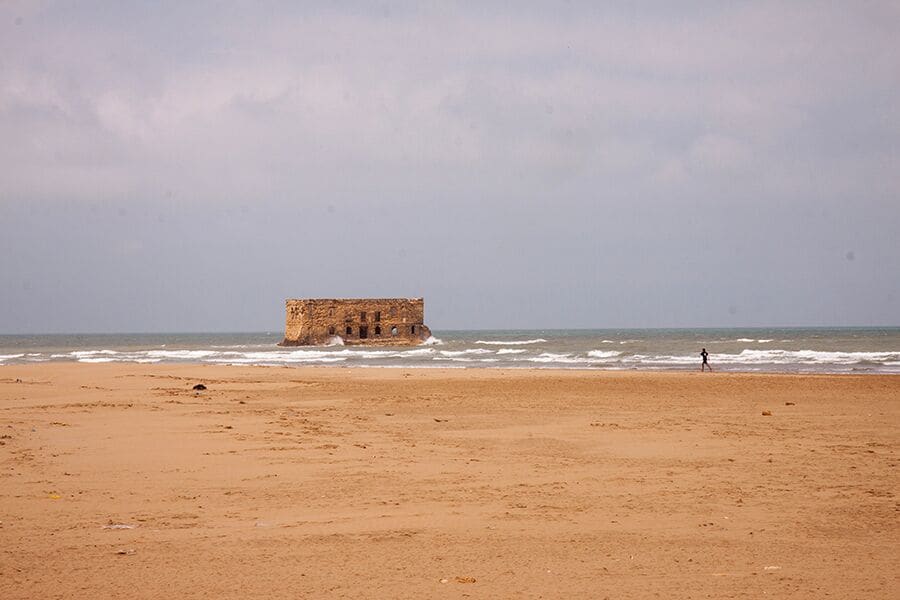 We went to Tarfaye because I am a fan of Antoine de Saint-Exupery. This is his monument. He was a french writer and pilot, stationed in Tarfaya for some years. Casa del Mar. Tarfaya is not a common destination for tourists in Morocco. But if you are travelling south in Africa and are crossing the border to West Sahara, this is a natural stopping point. The British occupied Tarfaya in 1882. The area was then occupied by the Spanish in 1912 and became part of Spanish Sahara. In 1958 the area was again part of Tarfaya and included into Morocco. Read more at: http://www.travelwithallsenses.com/tarfaya-goal-desert-expedition/