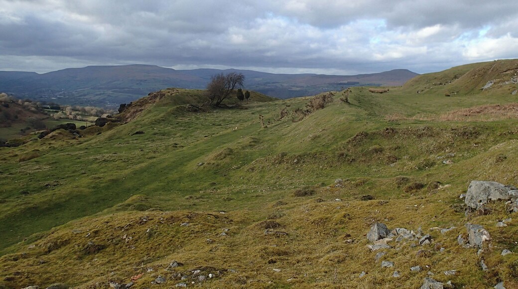 Ironworks remains and tramroad at Garnddyrys, Blorenge, Llanfoist Fawr. Hill's Tramroad linked the iron forge at Garndyrrys with the B&A canal at Llanfoist, and with Blaenavon industries. The remains and tramroad are a Scheduled Monument.