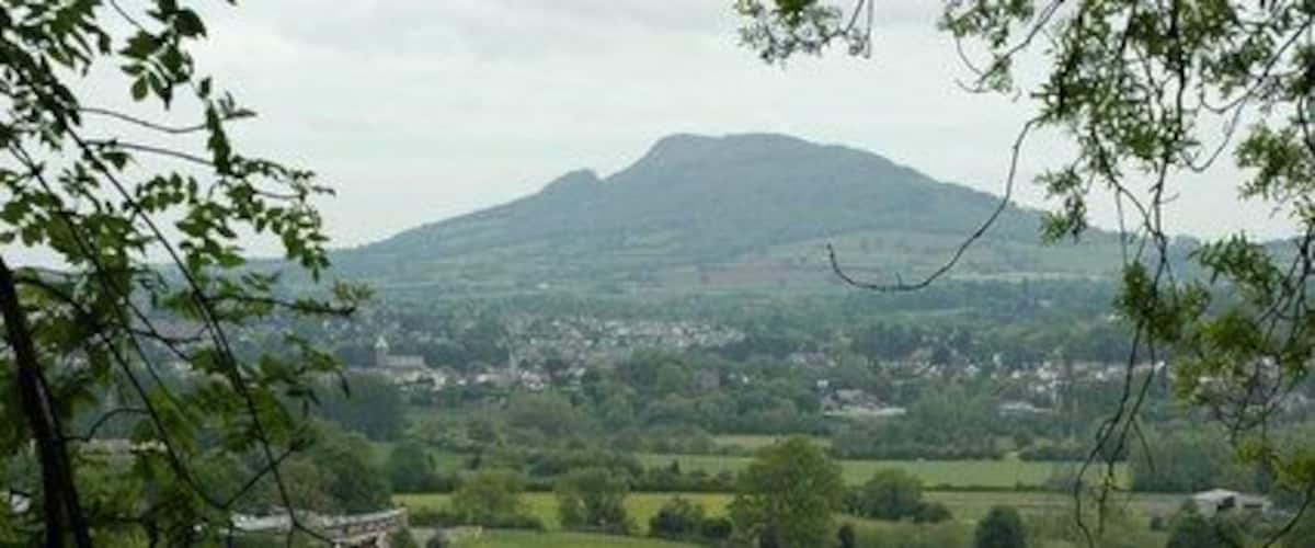 Ysgyryd Fawr viewed from above Llanfoist Ysgyryd Fawr (Skirrid), also known as Holy Mountain, viewed from the towpath of the Monmouthshire and Brecon Canal above Llanfoist.