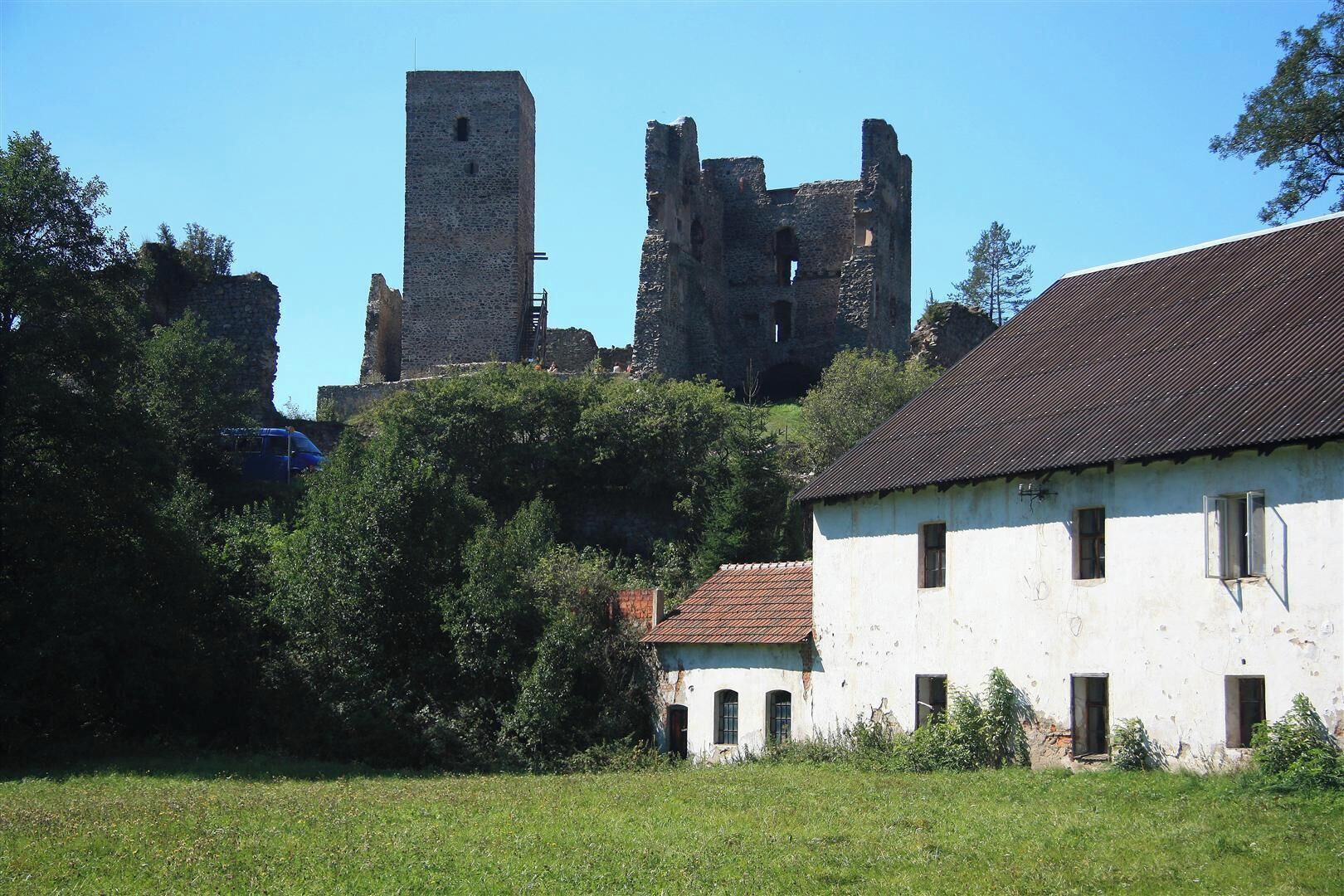 Rokštejn, an important monument of medieval architecture, is a frequent destination for walks from Brtnice. The castle was built in the 13th century, and after a complicated development was burned down and damaged as a base of nobles supporting religious reformer Jan Hus. In the 14th century it was a centre of the Margraviate and regional administration.
http://www.historickasidla.cz/redakce/index.php?dr=266&xuser=&lanG=en