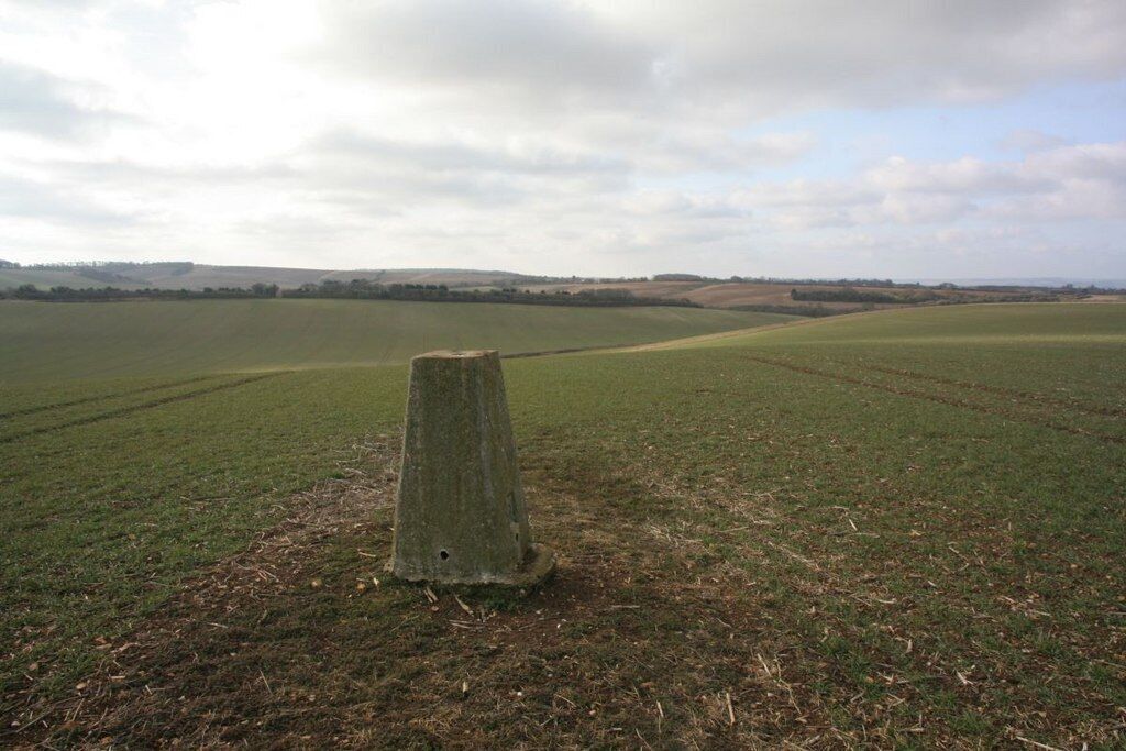 Triangulation pillar of the hill Think this makes number four for me and should form a second triangle with Brightwell Barrow and the Ridgeway one near Crowmarsh.