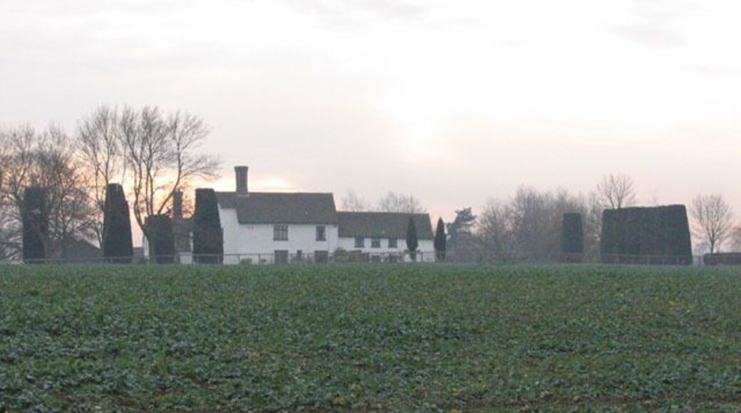 Latchley's Farm The low midwinter sun is breaking through the mist. Our approach to this square by the public footpath from the B1054 involved an interesting stream crossing at TL673403, where the footbridge was no longer usable.