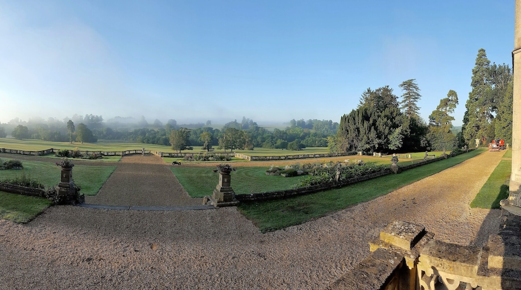 Retaining Walls, Piers, Balustrading, Urns And Figures To Garden Of Orchardlea House Wikidata has entry Q26628984 with data related to this item.