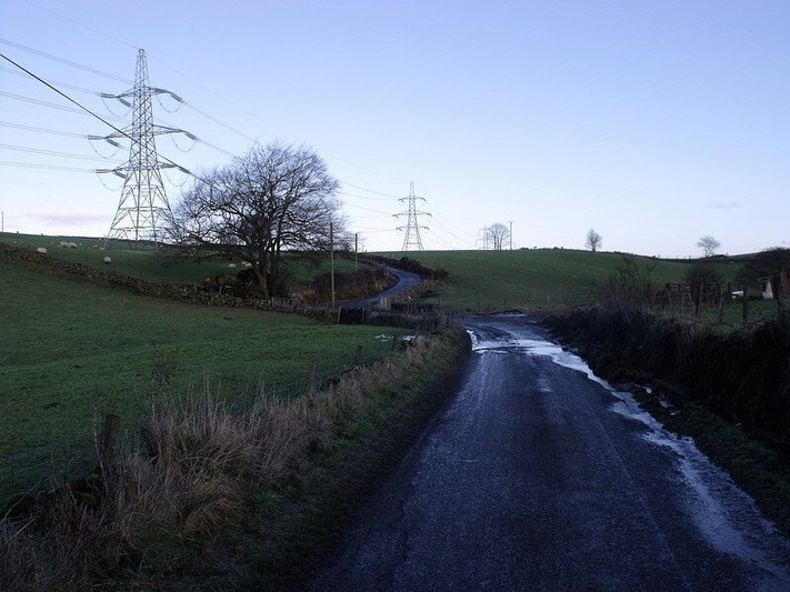 Quiet road between Banknock and Drumbowie