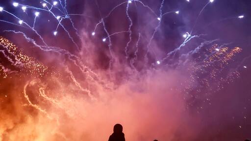 The beginning of winter for me is the 5th of November, AKA Bonfire Night.
There are tonnes of free displays in the local towns, with Lewes (Sussex) hosting one of the biggest celebrations - about 30 different bonfire societies attend and host displays/parades! Lindfield is my local favourite though. #LifeAtExpedia