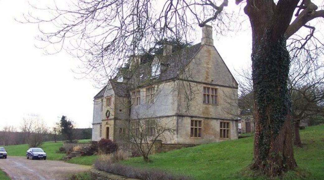 Magnificent Cotswold village house