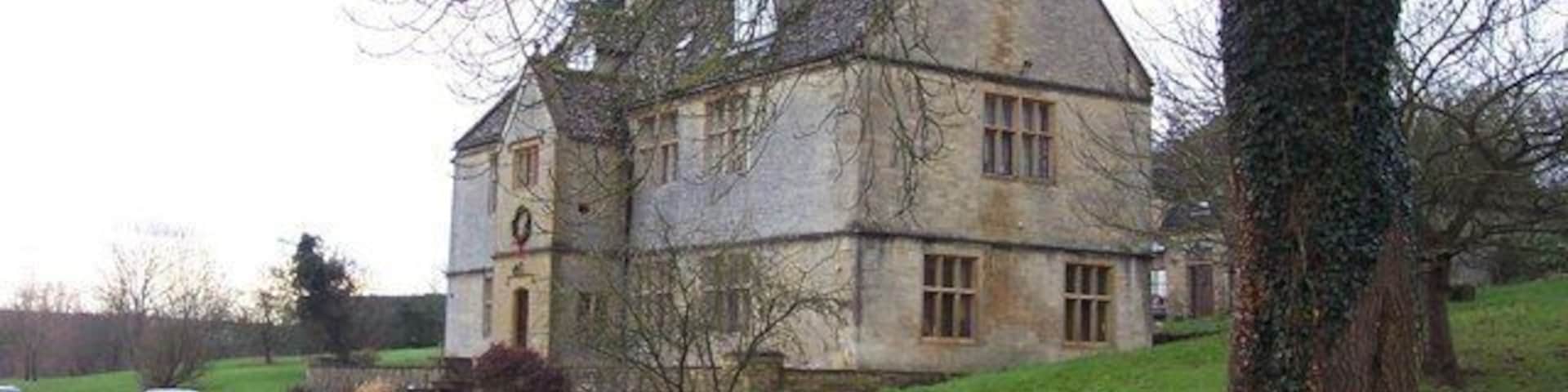 Magnificent Cotswold village house