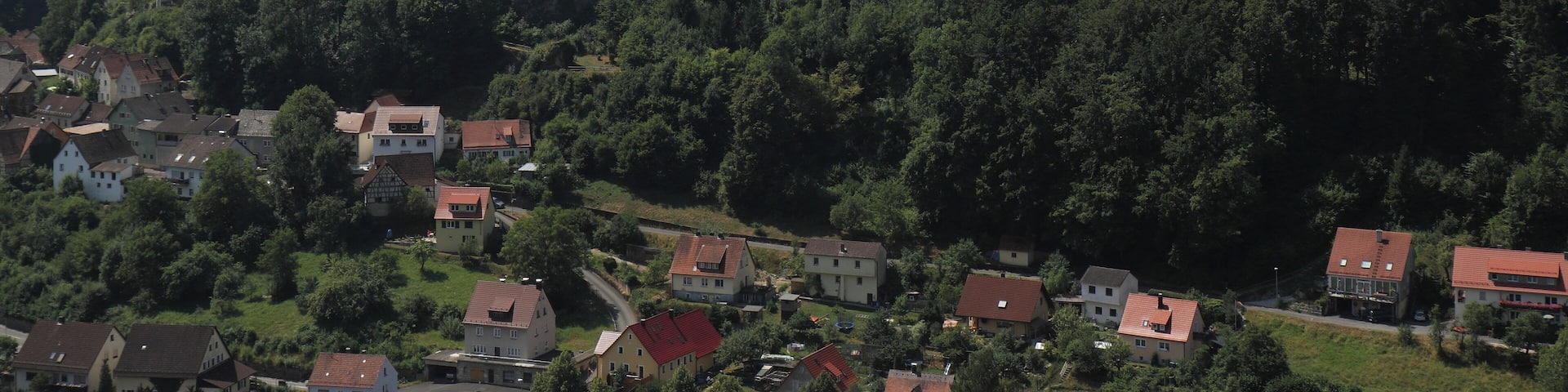 Burg Egloffstein - Ansicht der Burg vom Pfarrfelsen aus