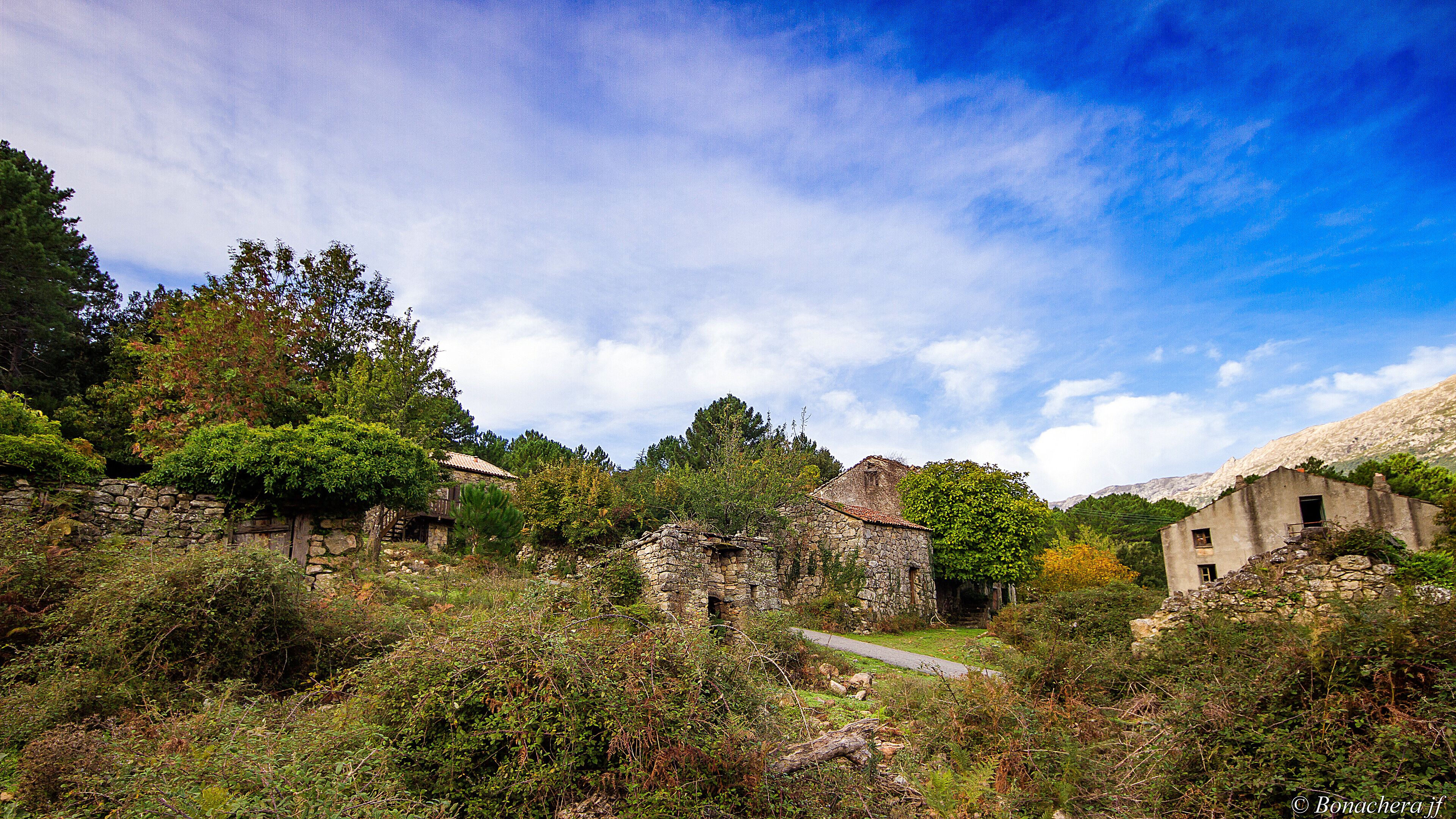 Le hameau de Basalla.