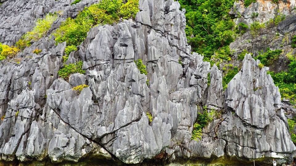 Colors brighter than you can imagine in the islands around Palawan