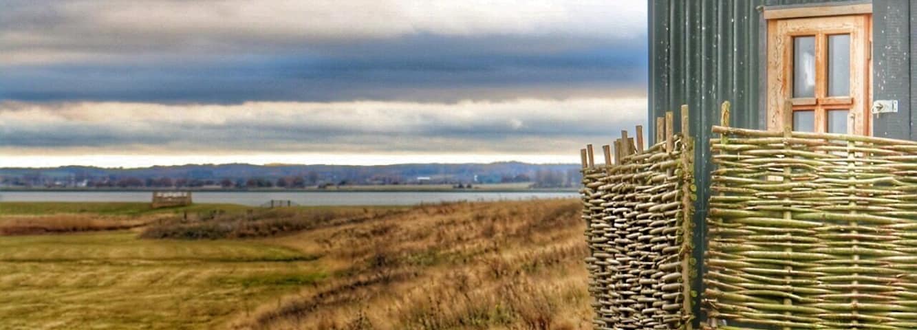 #TroveOnTuesday
This is a great little nature reserve with a selection of shepherd huts, popular bird watching destination but absolutely not essential when you’ve got fabulous accommodation like this.