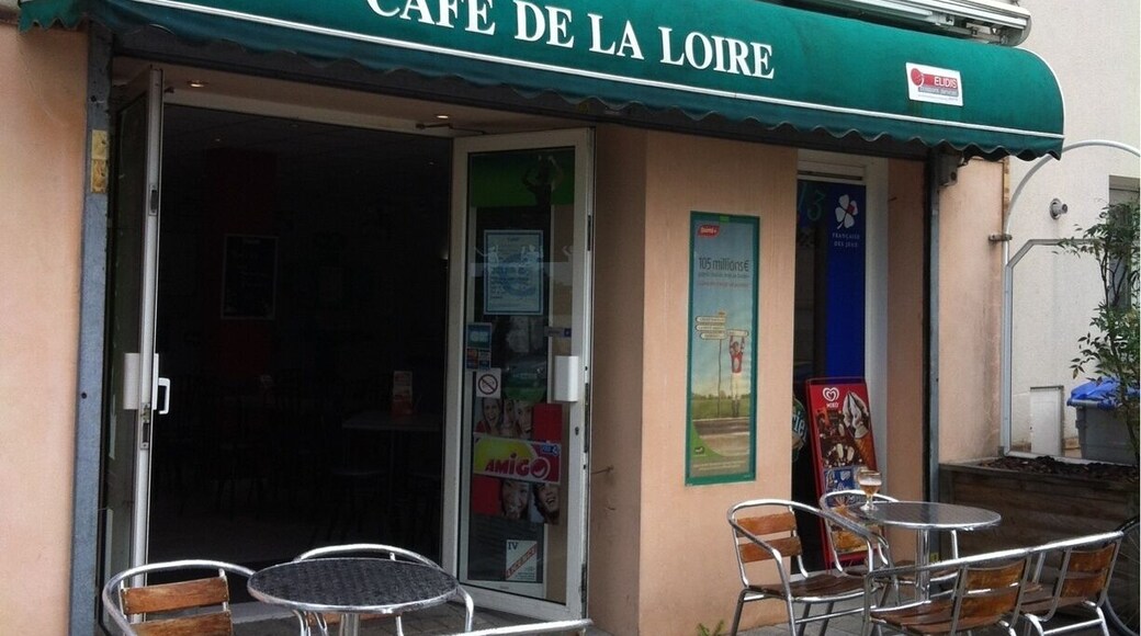 Great little cafe on the river!