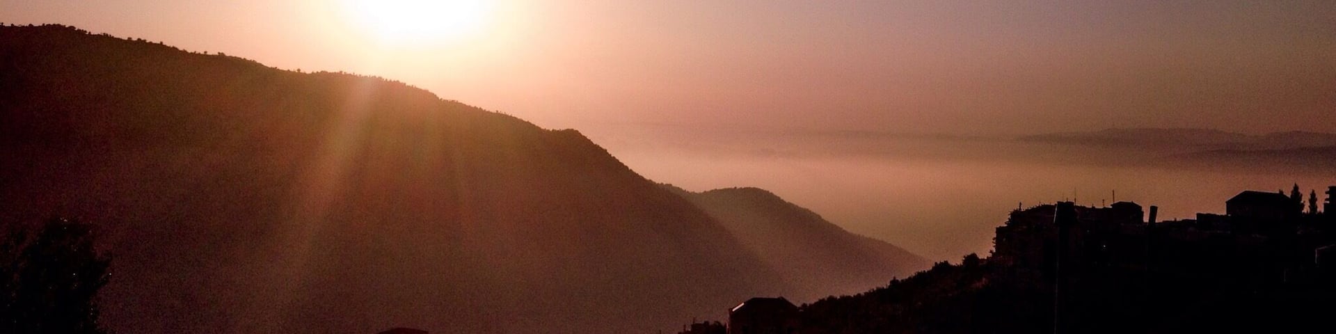 It was a very interesting sunset (I was waiting for it actually) .
Taken by my iPhone 4S .
#goldenhour