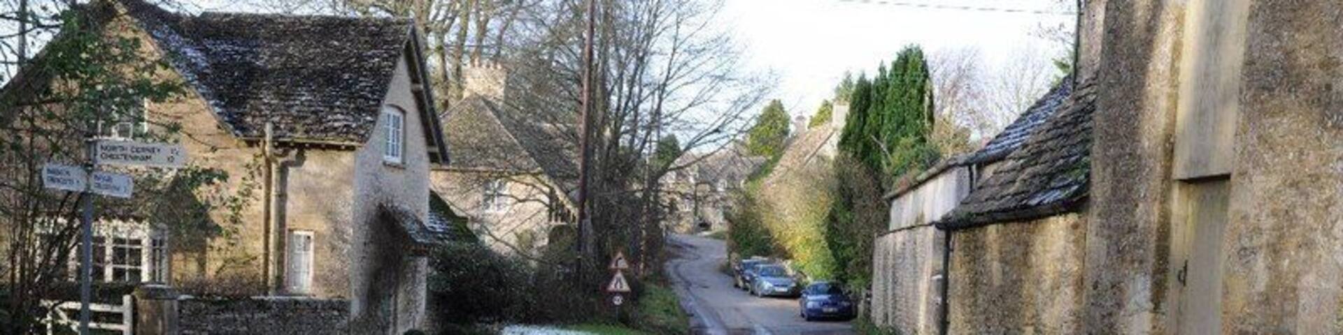 Road passing through Woodmancote