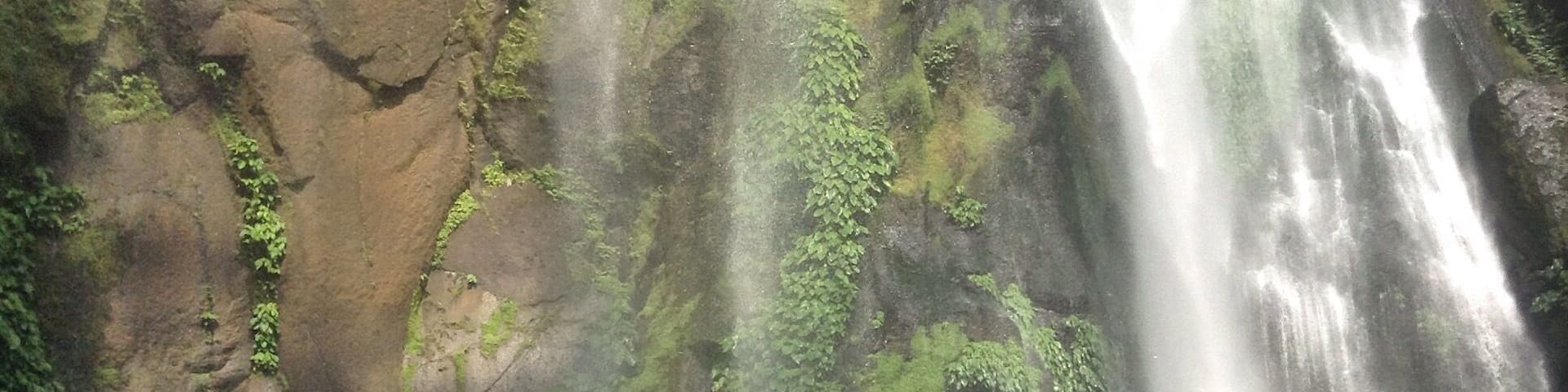 One of the majestic waterfalls in Laguna. Located in Luisiana,Laguna this is known as Hulugan Falls.