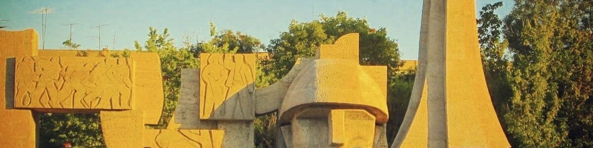 The city of Carei is small but pretty perfect for a small summer holiday.Here you can find castles, thermal pools with enough place if you want to stay overnight in your tent, in small 10-14 persons cabins or trailers.If you have a car you can drive around to see the Merry Cemetary of Sapanta or the Memorial for the Victims of the Comunist Regime in Sight.