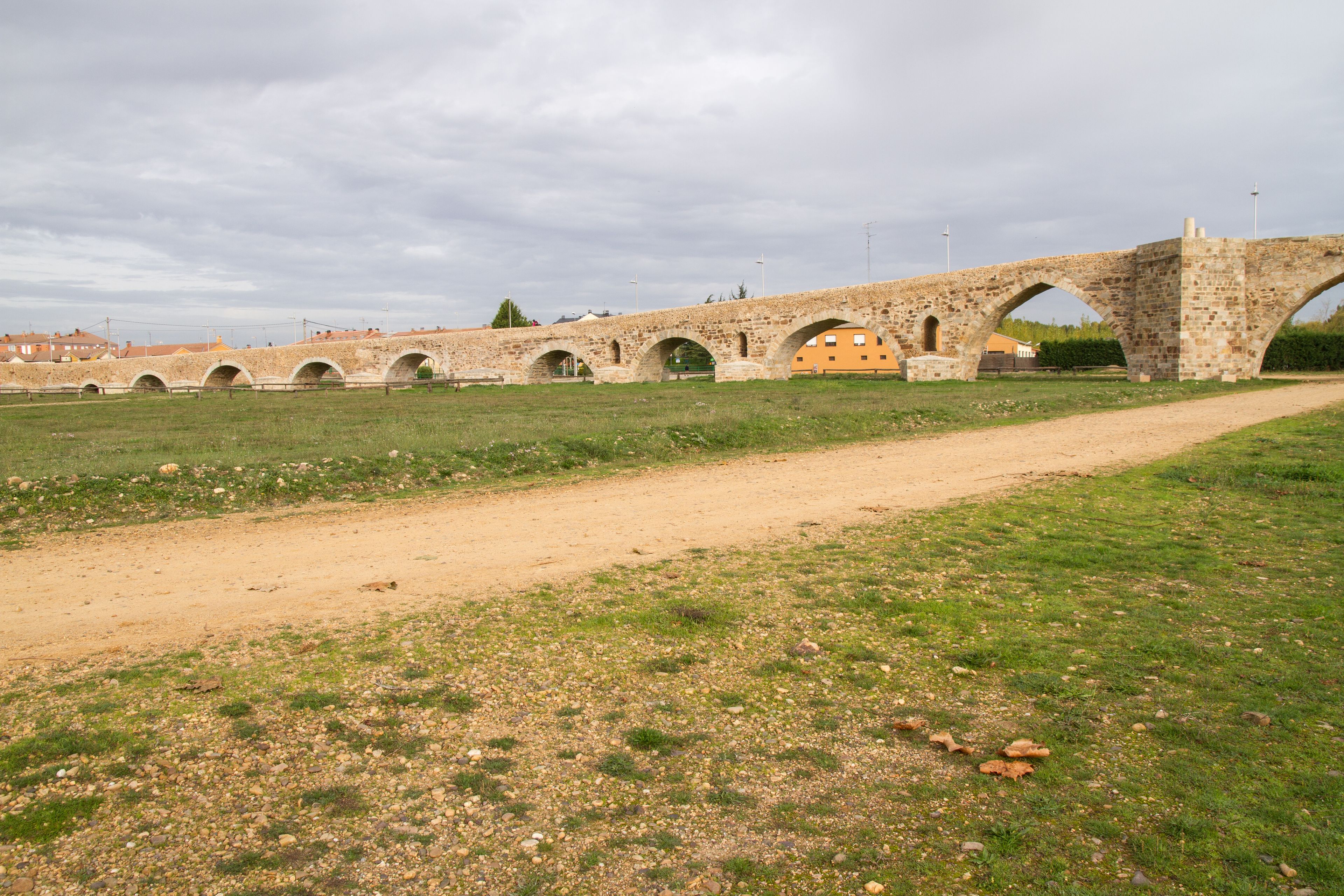 Puente del Paso Honroso, Hospital de Órbigo, León.