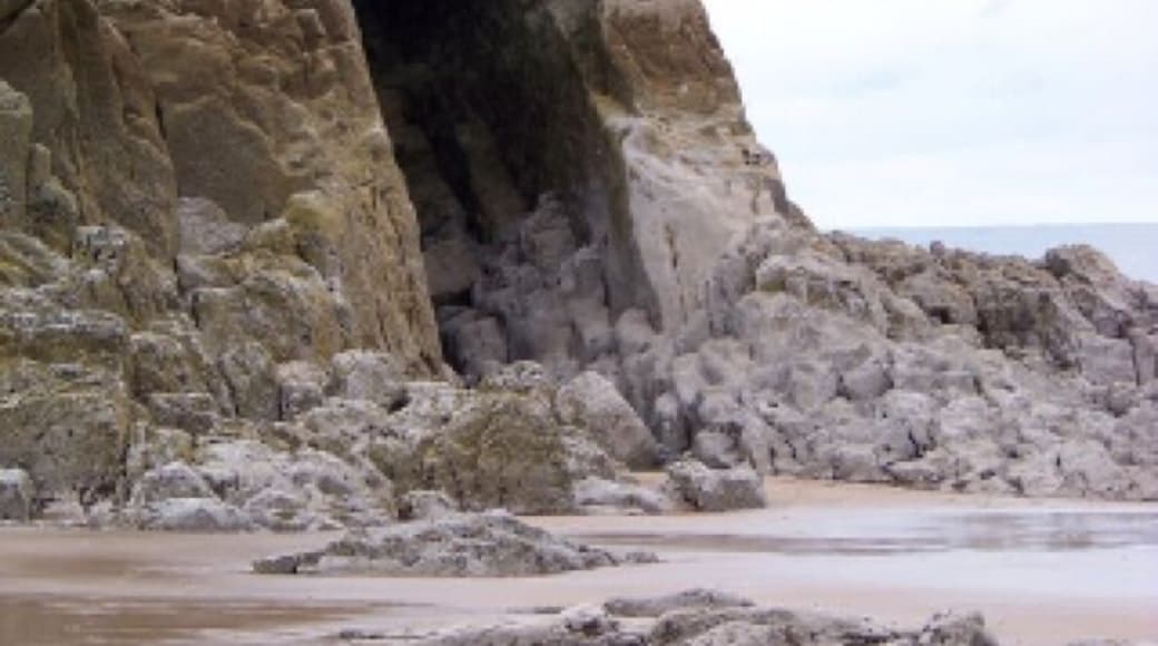 Walking along the coastline 6/11