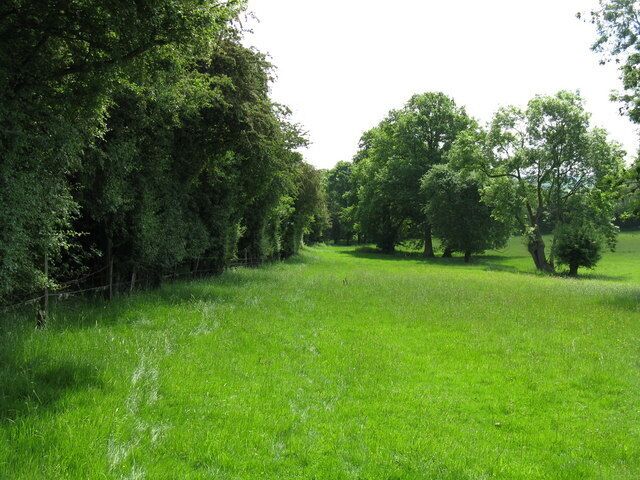 Following the track The footpath runs alongside the old Worcester-Bromyard railway trackbed.
