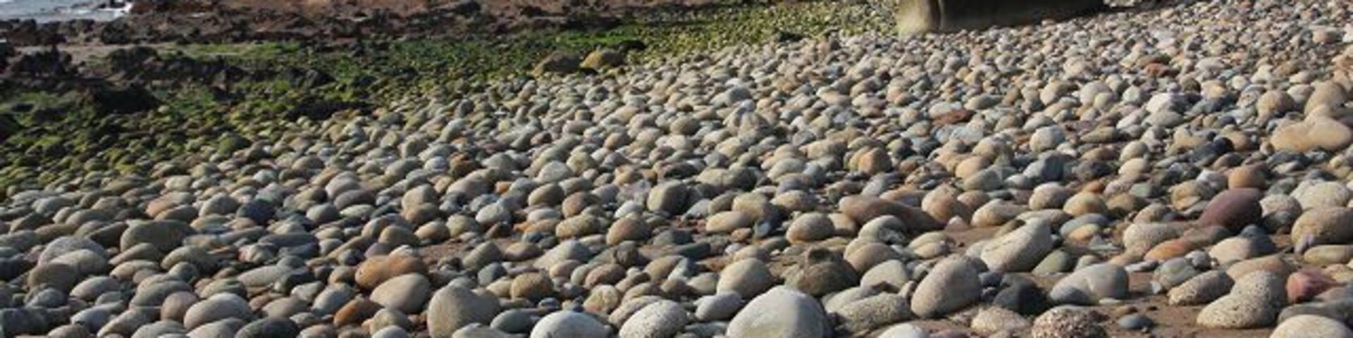 Auchagallon beach Looking north from the jetty.