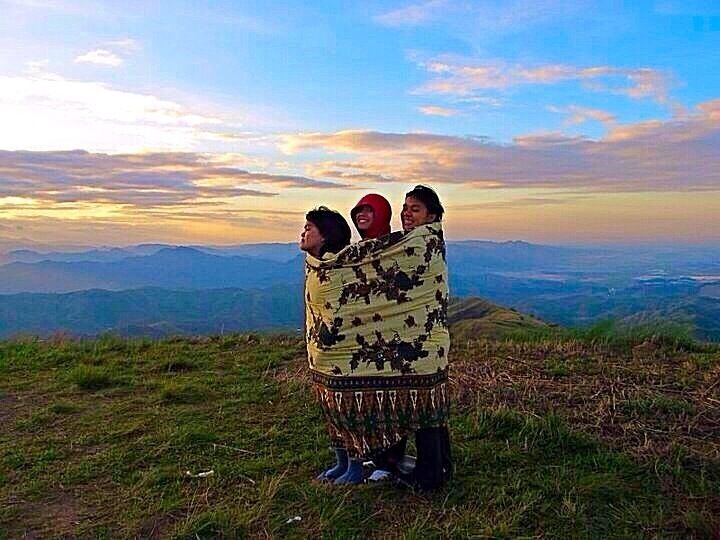 Waiting for the sunrise @ Mt. Balagbag