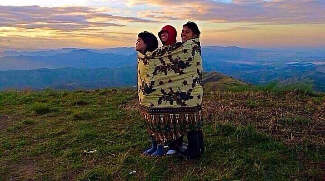 Waiting for the sunrise @ Mt. Balagbag