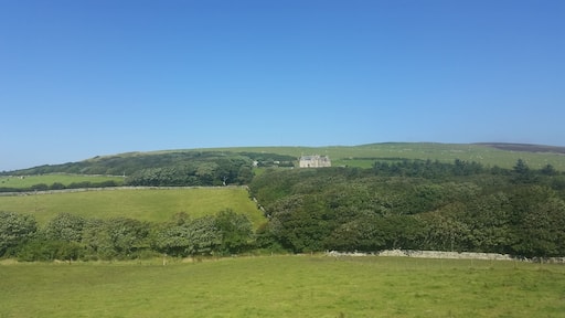 The island en:Mainland (Orkney).