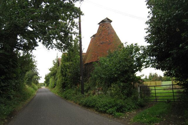 Unconverted Oast House at The Batteries, Claxfield Road, Lynsted, Kent. Two round kiln and one square kiln oast house. Unusually the two round kilns appear to be interconnected, the nearest roundel only accessible through its neighbour. Grade II listed http://www.imagesofengland.org.uk/details/default.aspx?id=176261