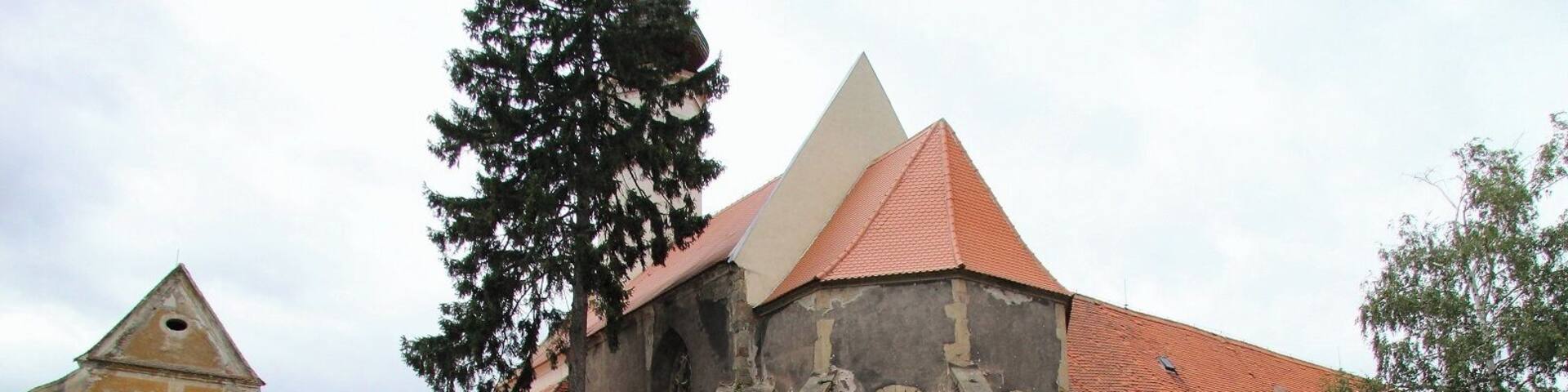 The Oslavany Castle (Renaissance).
The Foundation goes back to the year 1225, when the first Cistercian Monastery in Moravia "Vallis s. Mariae" (Mary-Valley), who was ordained in 1228 in the presence of King Premysl Otakar I and his second wife Constance.
This castle was confiscated by the Wehrmacht as Jewish property and was used as army barracks untill 1945.