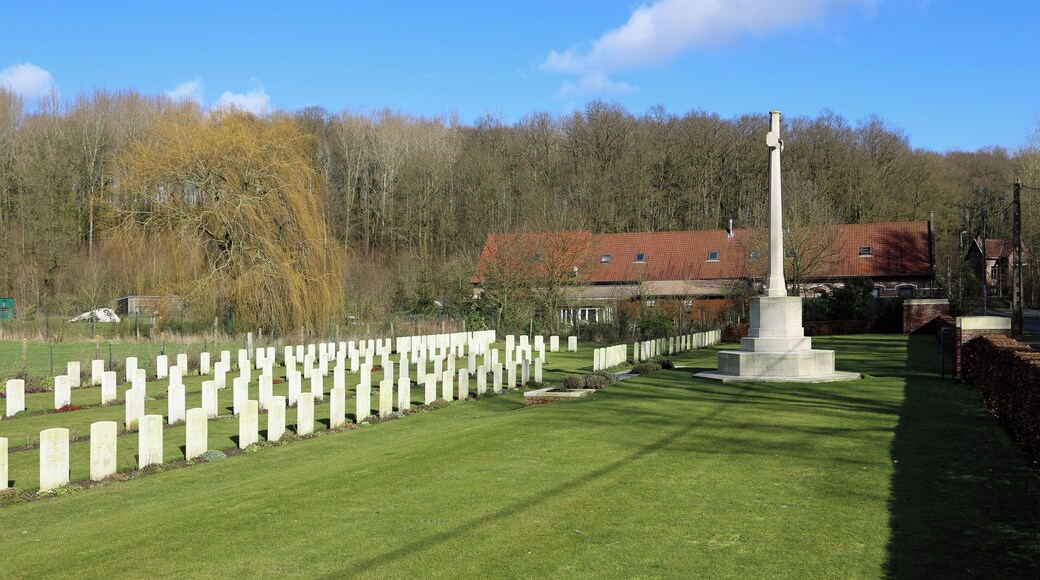 Ploegsteert (Comines-Warneton, Belgium): British WW1 cemetery of Underhill Farm