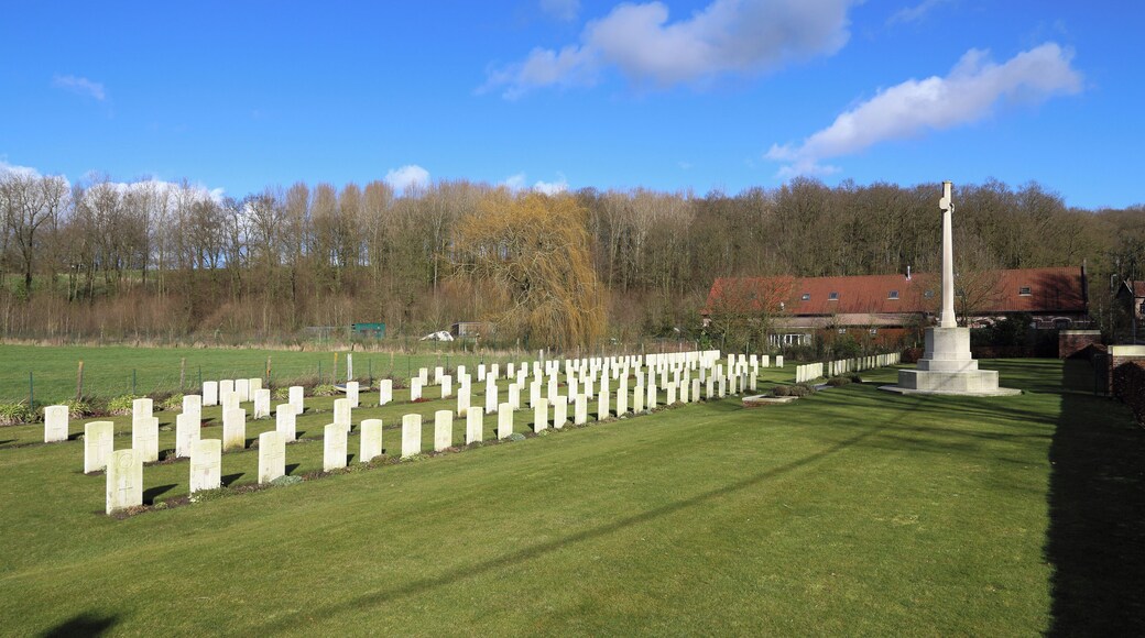 Ploegsteert (Comines-Warneton, Belgium): British WW1 cemetery of Underhill Farm