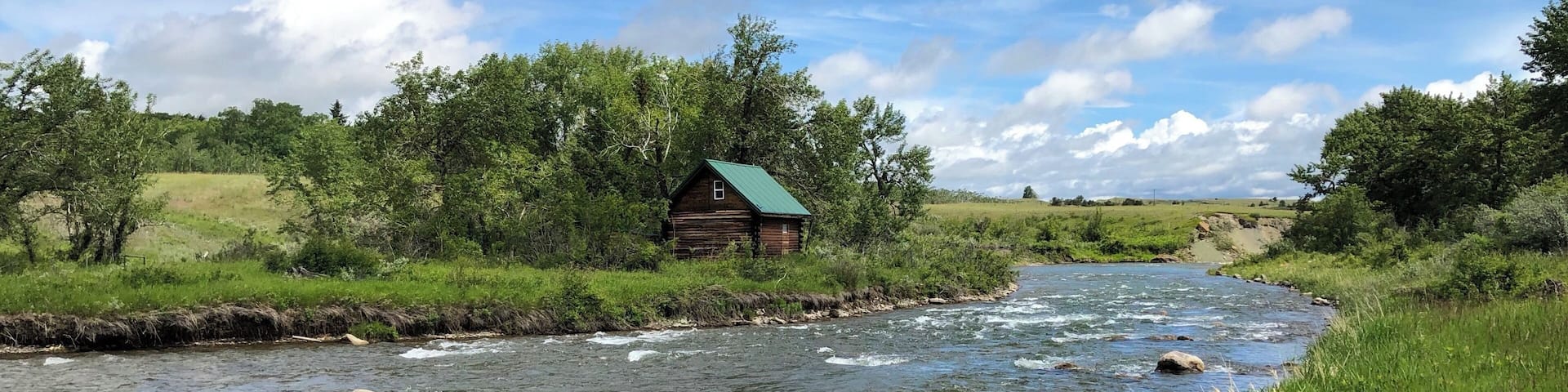 The Crowsnest River, a tributary to the Oldman River in southwestern Alberta, is a highly productive river with a substantial insect population that fuels a world-class sport fishery. (July 2019)
#Nature #MyBackyard