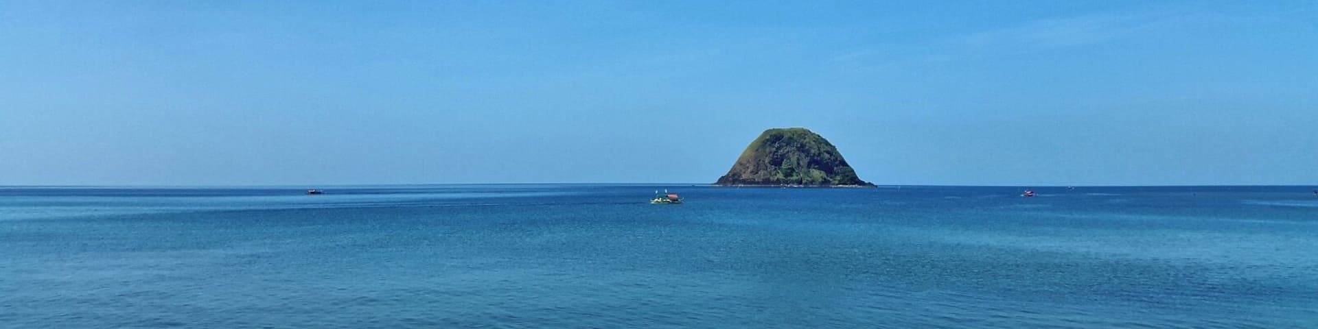 10mins or less boat ride,climb to the top of Daruanak and overview the beautiful beaches.
#Blue