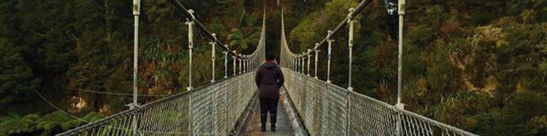 With my local guide today we explored around Arapuni and took a walk over the suspension bridge. This bridge is over 1.5km long and is 54 metres high. Below is the Arapuni dam and lots of native forest. It's a beautiful spot! Are you following me on snapchat? My username is cescabeckett come along on my adventure!
www.cheskiesgaplife.com