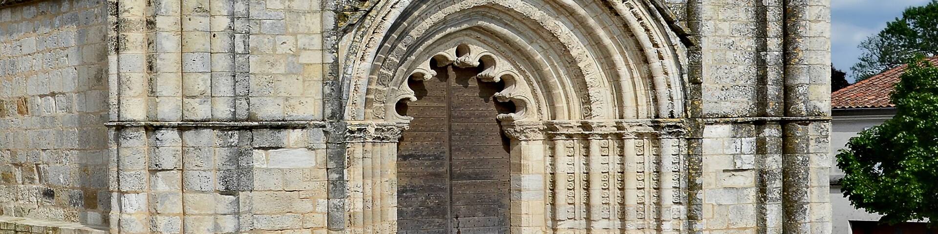 This building is classé au titre des Monuments Historiques. It is indexed in the Base Mérimée, a database of architectural heritage maintained by the French Ministry of Culture, under the reference PA00104249 .