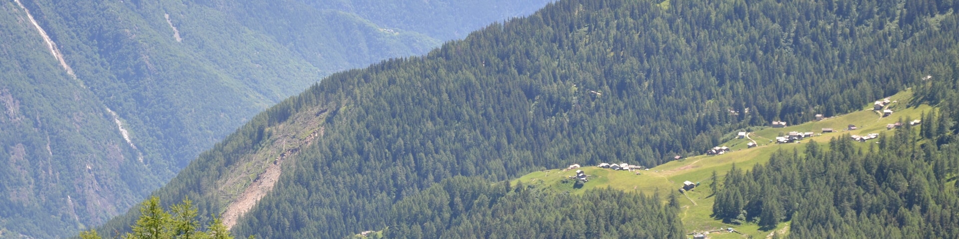 I PIASCI VISTA DALL'ALPE MASTABBIA
