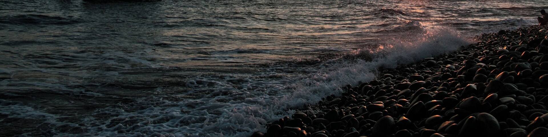 One final sunset on our final evening in El Salvador. After spending over three weeks circling the western half of the country, we find ourselves back in the tiny beach town of El Tunco.
El Salvador still has some distance to go before it completely sheds it's unfortunate image, but as long as people continue to avoid this beautiful country, it will take even longer.
#DontSkipElSalvador #ElSalvador #ElTunco